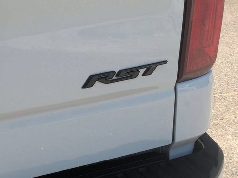 Used 2021 Chevrolet Silverado 1500 RST w/ Rally Edition AWD/4WD image 14