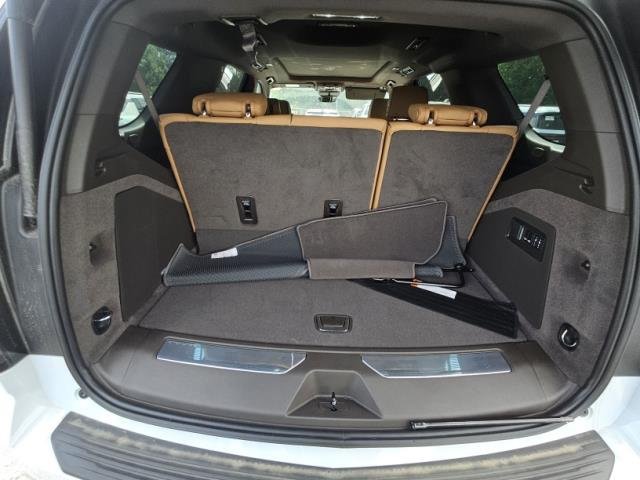 Used 2026 Cadillac Escalade Luxury w/ Touring Package RWD image 9