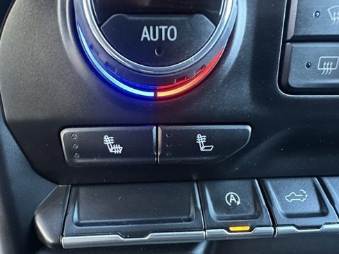 Used 2021 Chevrolet Silverado 1500 LT image 21