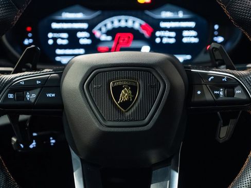 Used 2024 Lamborghini Urus S AWD/4WD image 29