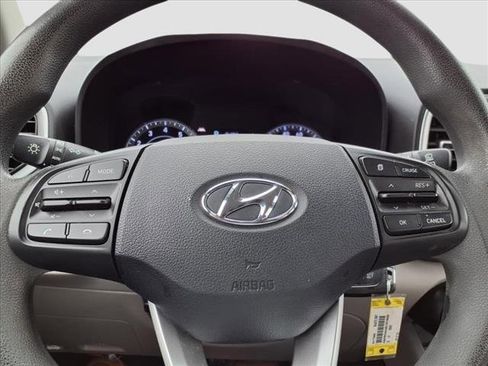 Used 2020 Hyundai Venue SEL image 20