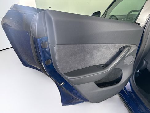 Used 2023 Tesla Model Y Long Range image 24