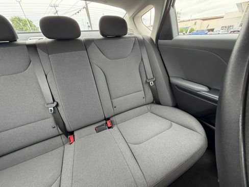 Used 2025 Kia K4 FWD image 36