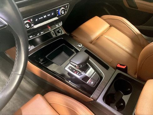 Used 2023 Audi Q5 e Premium Plus w/ Premium Plus Package AWD/4WD image 20