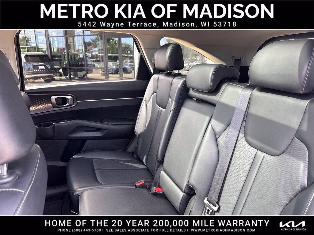 Used 2021 Kia Sorento S w/ Panoramic Sunroof Package AWD/4WD image 33