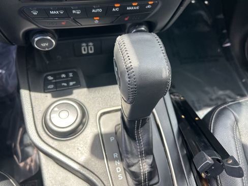 Used 2019 Ford Ranger Lariat w/ Equipment Group 501A Mid image 15