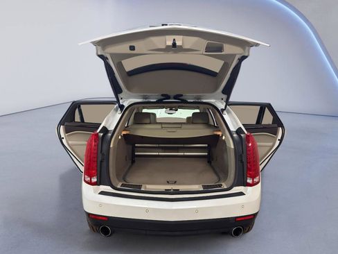 Used 2015 Cadillac SRX Luxury image 11