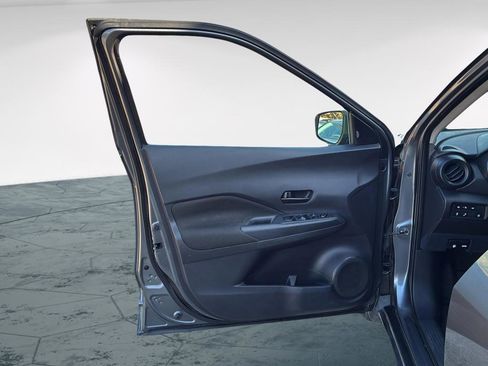 Used 2022 Nissan Kicks S FWD image 20