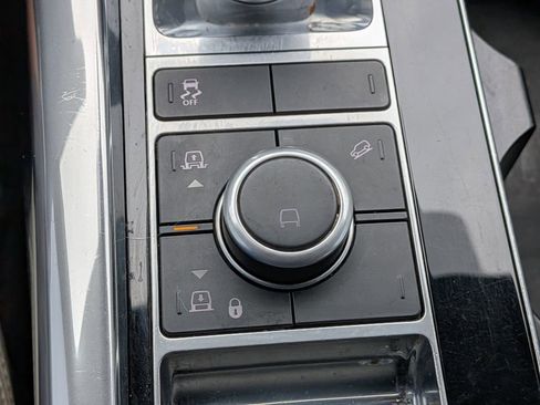 Used 2022 Land Rover Range Rover Sport HST AWD/4WD image 24