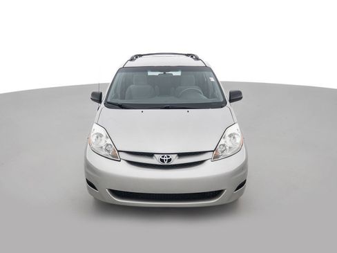 Used 2007 Toyota Sienna LE FWD image 2