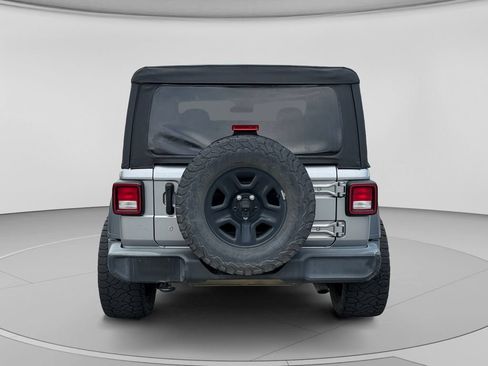 Used 2018 Jeep Wrangler Sport AWD/4WD image 4