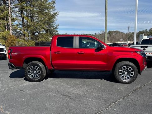 Used 2024 Chevrolet Colorado Z71 w/ Z71 Convenience Package 2 image 2