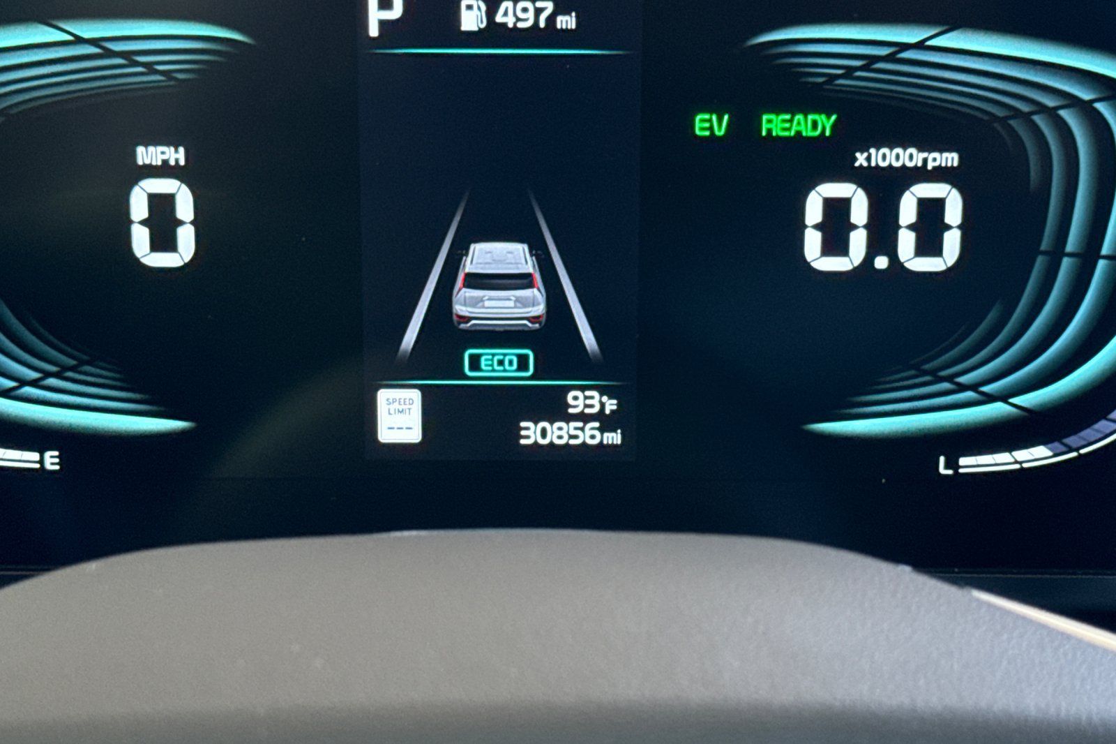 Used 2025 Kia Niro LX FWD image 24