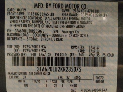 Used 2019 Ford Fusion SE FWD image 33