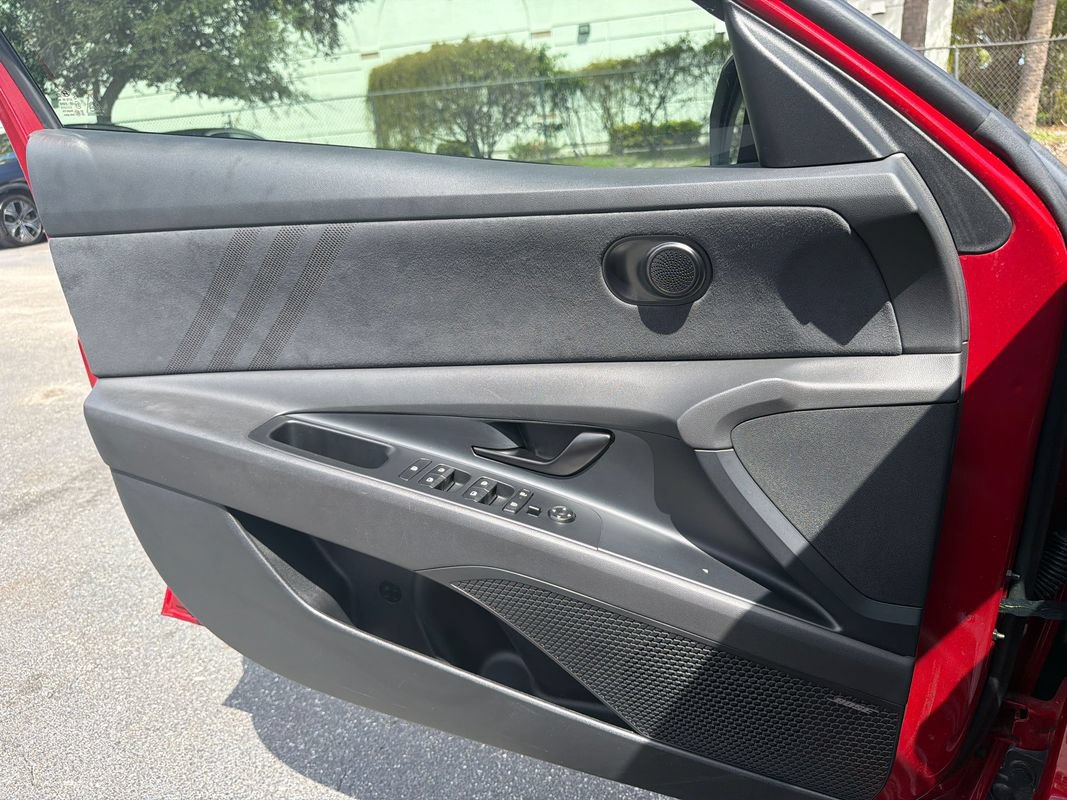 Used 2024 Hyundai Elantra N FWD image 16