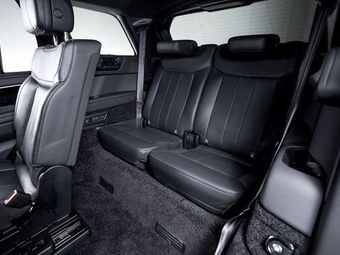 Used 2023 Land Rover Range Rover Long Wheelbase SE image 28