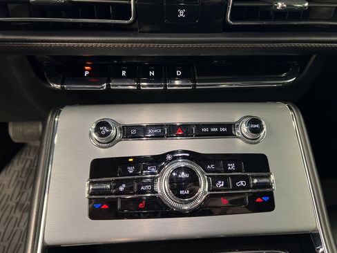 Certified 2023 Lincoln Aviator AWD w/ Premium Package image 14
