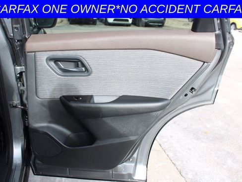 Used 2023 Nissan Rogue S image 22