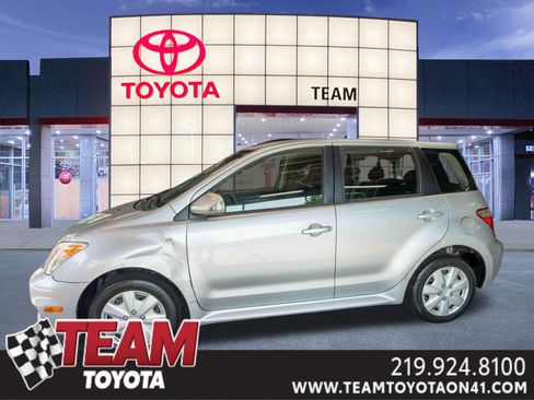 Used 2006 Scion xA FWD image 1