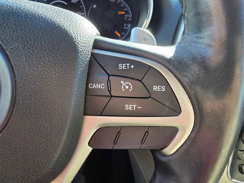 Used 2015 Jeep Grand Cherokee Limited image 31