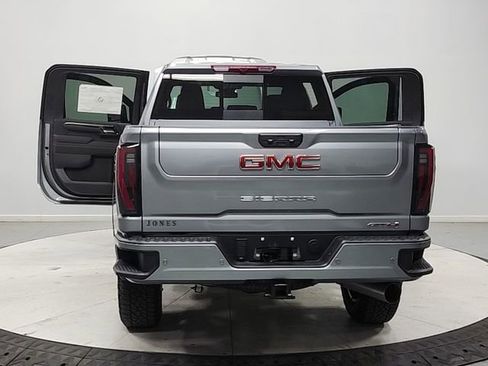 New 2026 GMC Sierra 2500 AT4 AWD/4WD image 14