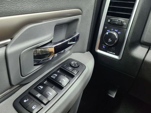 Used 2016 RAM 1500 Big Horn image 26