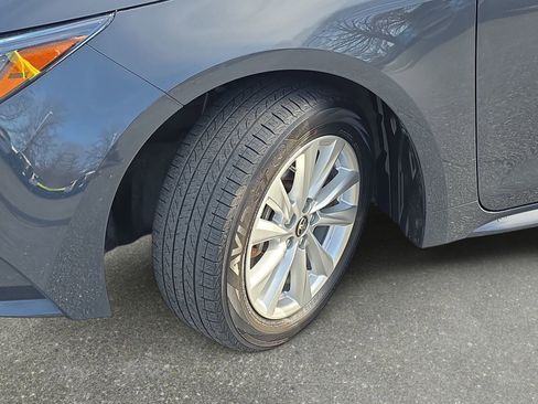 Used 2023 Toyota Corolla LE w/ LE Premium Package image 31