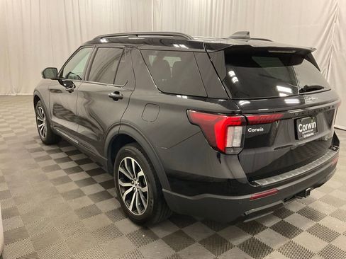 Used 2025 Ford Explorer ST-Line AWD/4WD image 5