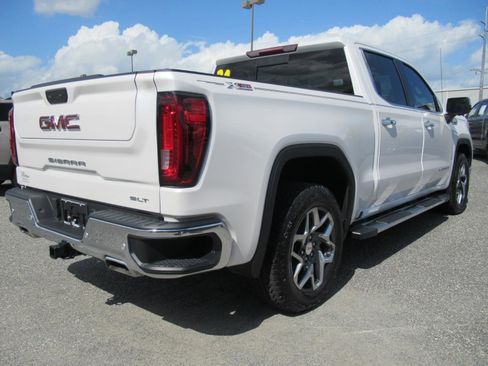 Used 2024 GMC Sierra 1500 SLT w/ SLT Premium Plus Package AWD/4WD image 6