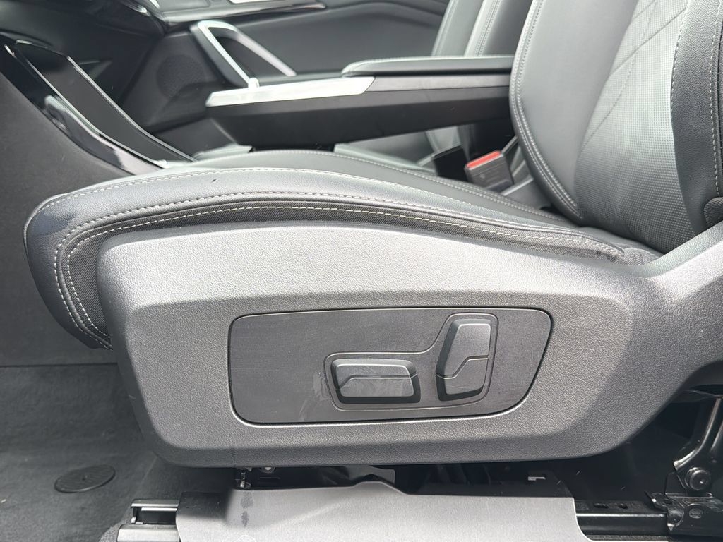 Used 2025 BMW X1 xDrive28i AWD/4WD image 22