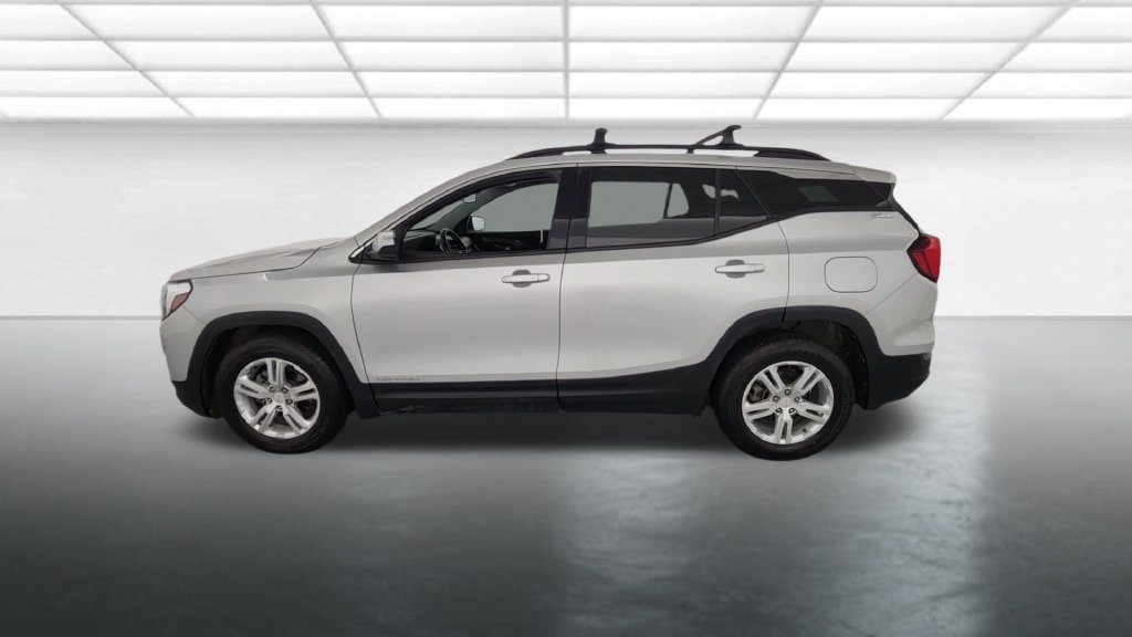 Used 2018 GMC Terrain SLE w/ Driver Convenience Package FWD image 4