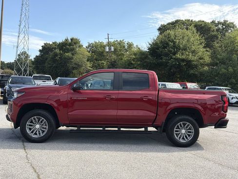 Used 2024 Chevrolet Colorado LT w/ LT Convenience Package II RWD image 17