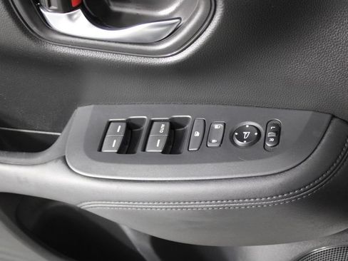 Used 2023 Honda HR-V LX image 22