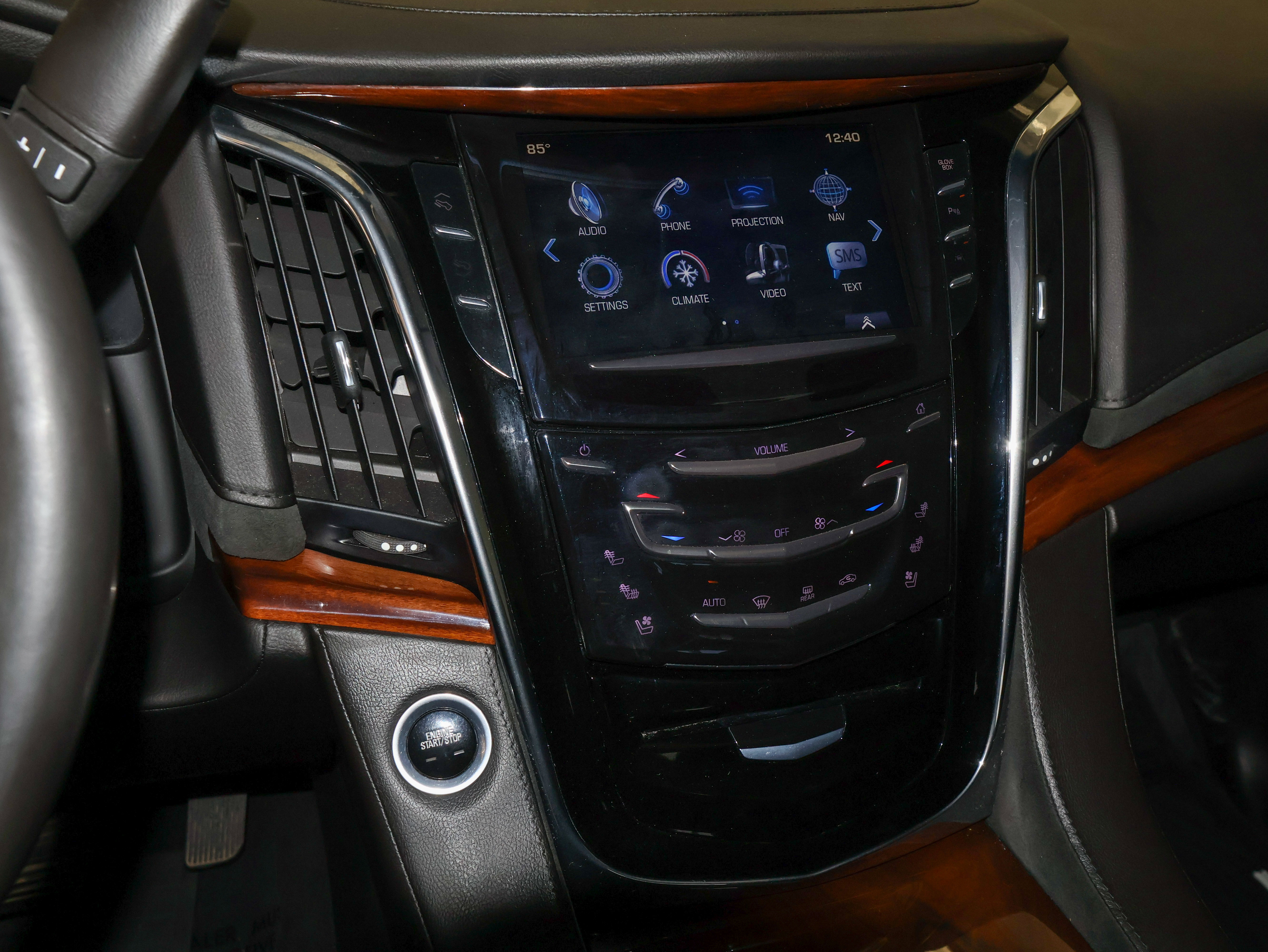 Used 2016 Cadillac Escalade Luxury RWD image 31