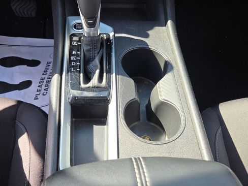 Used 2025 Nissan Altima 2.5 SV image 18