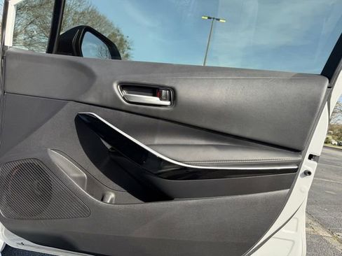 Used 2023 Toyota Corolla XLE FWD image 33