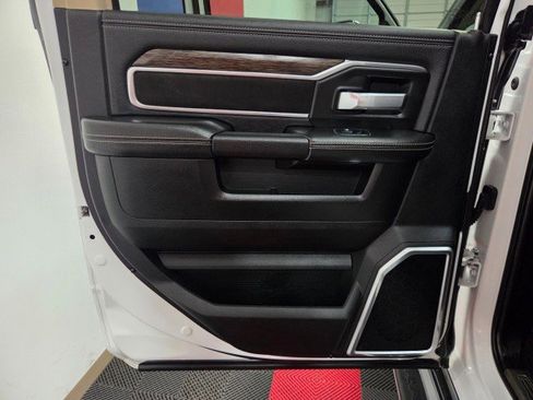 Used 2020 RAM 3500 Laramie image 34