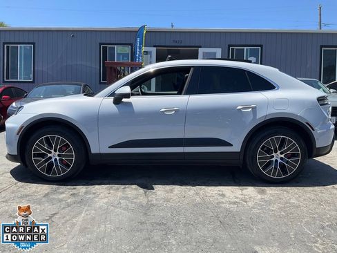 Used 2025 Porsche Macan 4S Electric AWD/4WD image 5