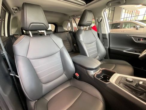 Used 2025 Toyota RAV4 Limited w/ Weather Package AWD/4WD image 18
