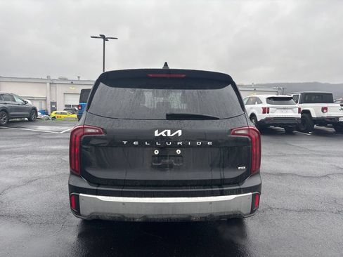 Used 2023 Kia Telluride LX AWD/4WD image 4