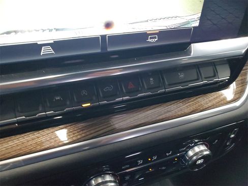 New 2026 GMC Sierra 1500 Elevation image 22