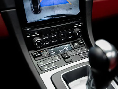 Used 2019 Porsche 911 Carrera S RWD image 50