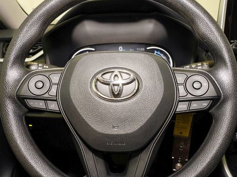 Certified 2025 Toyota RAV4 LE AWD/4WD image 16