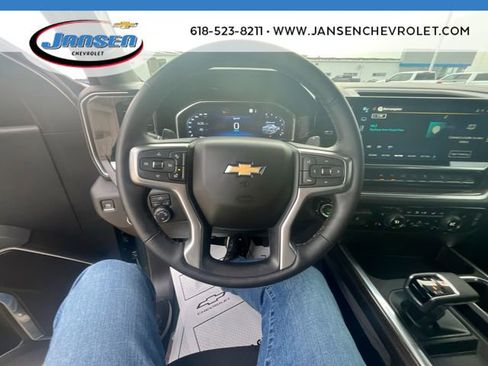 Used 2025 Chevrolet Silverado 1500 LT image 12