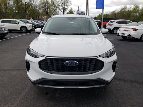 Used 2023 Ford Escape Active w/ Tech Pack #2 AWD/4WD image 2