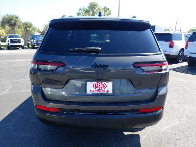 Used 2023 Jeep Grand Cherokee L Laredo RWD image 5