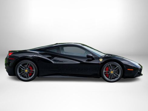 Used 2018 Ferrari 488 GTB RWD image 6