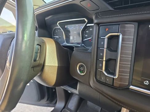 Used 2021 GMC Yukon Denali w/ LPO, Illumination Package image 17