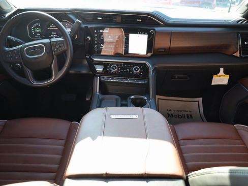 Used 2026 GMC Sierra 3500 Denali Ultimate image 18