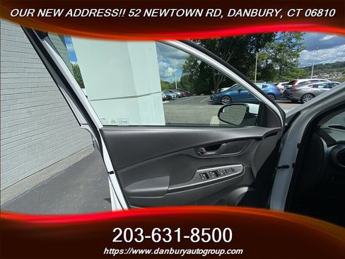 Used 2021 Hyundai Kona SE FWD image 9
